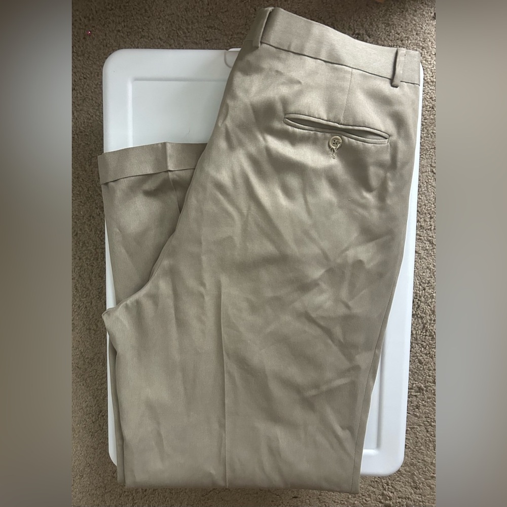 EUC Men’s BRAGGI Dress Pants